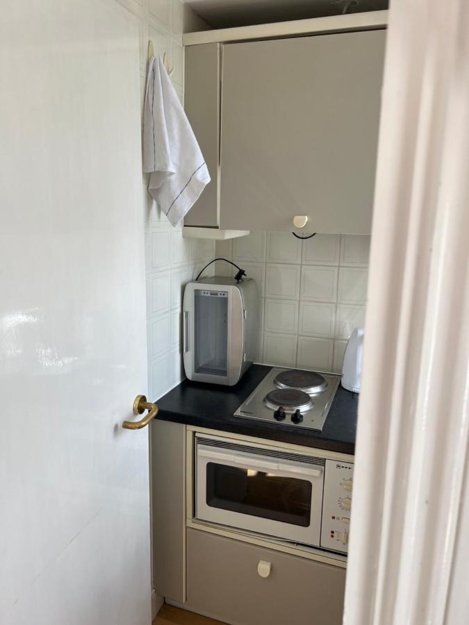 Super Located Studio In South Ken At Chelsea Cloister Лондон Екстериор снимка