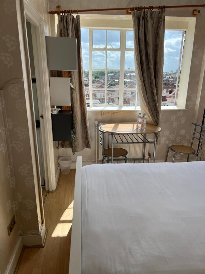 Super Located Studio In South Ken At Chelsea Cloister Лондон Екстериор снимка